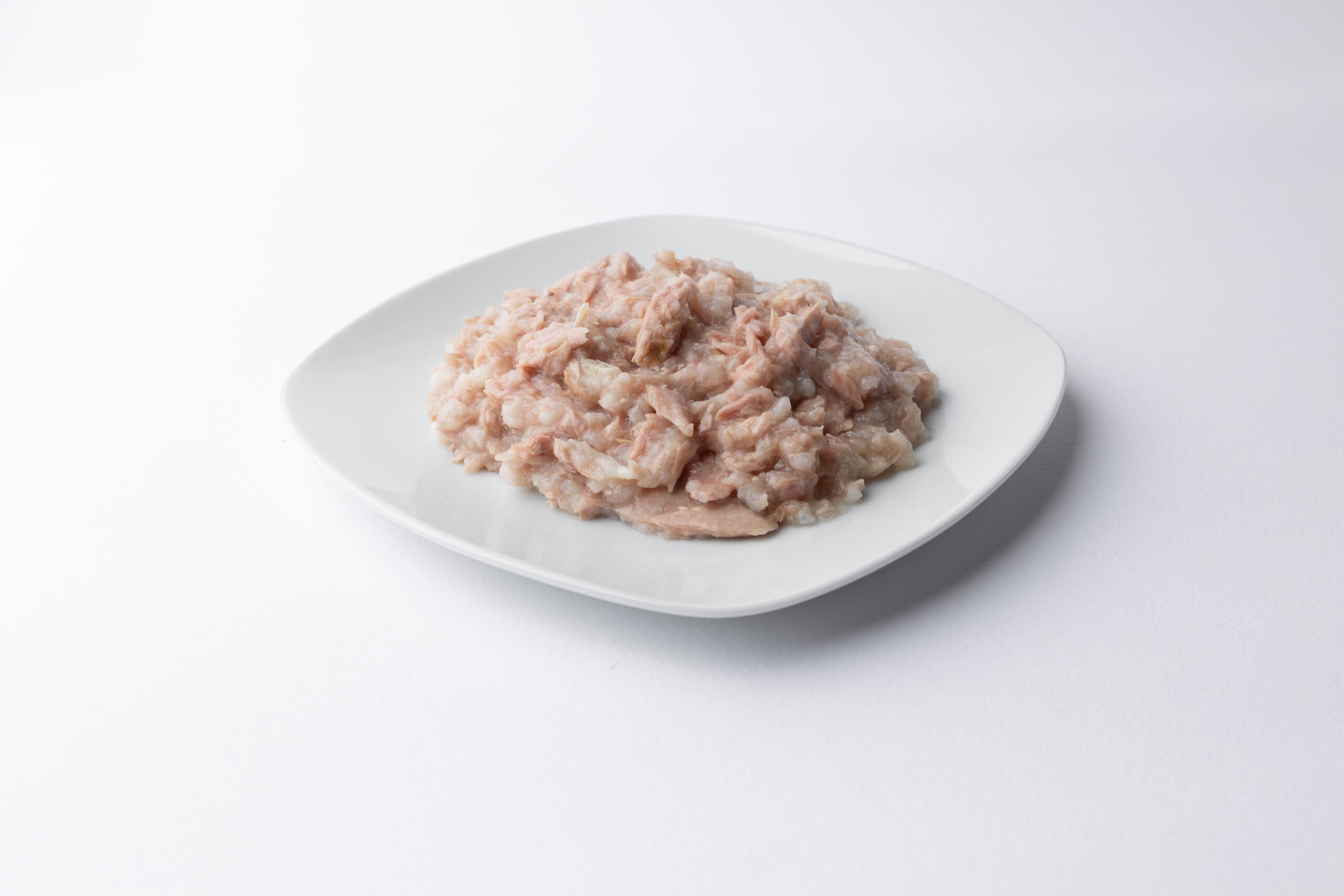 Natural Code P10 – tuńczyk i młode ryby (whitebait) (70g)